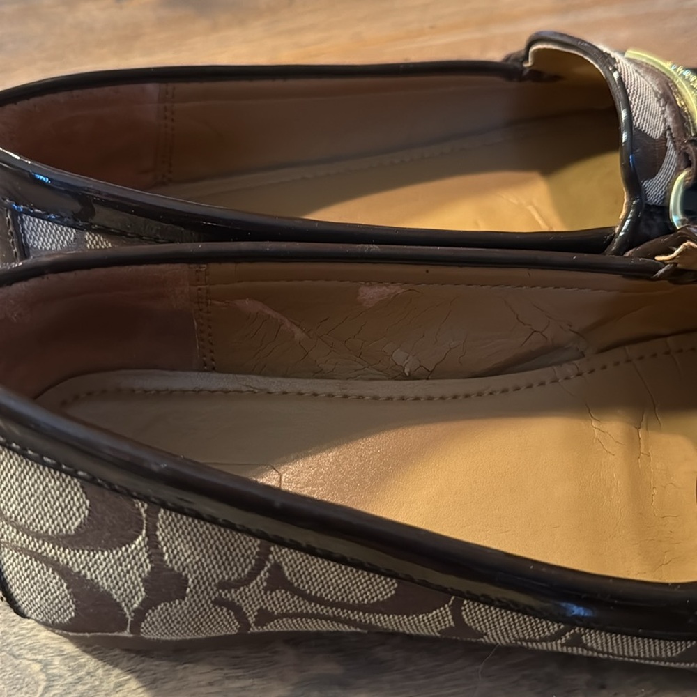 Coach Tan and Brown Loafers with Gold Details - Picture 4 of 7